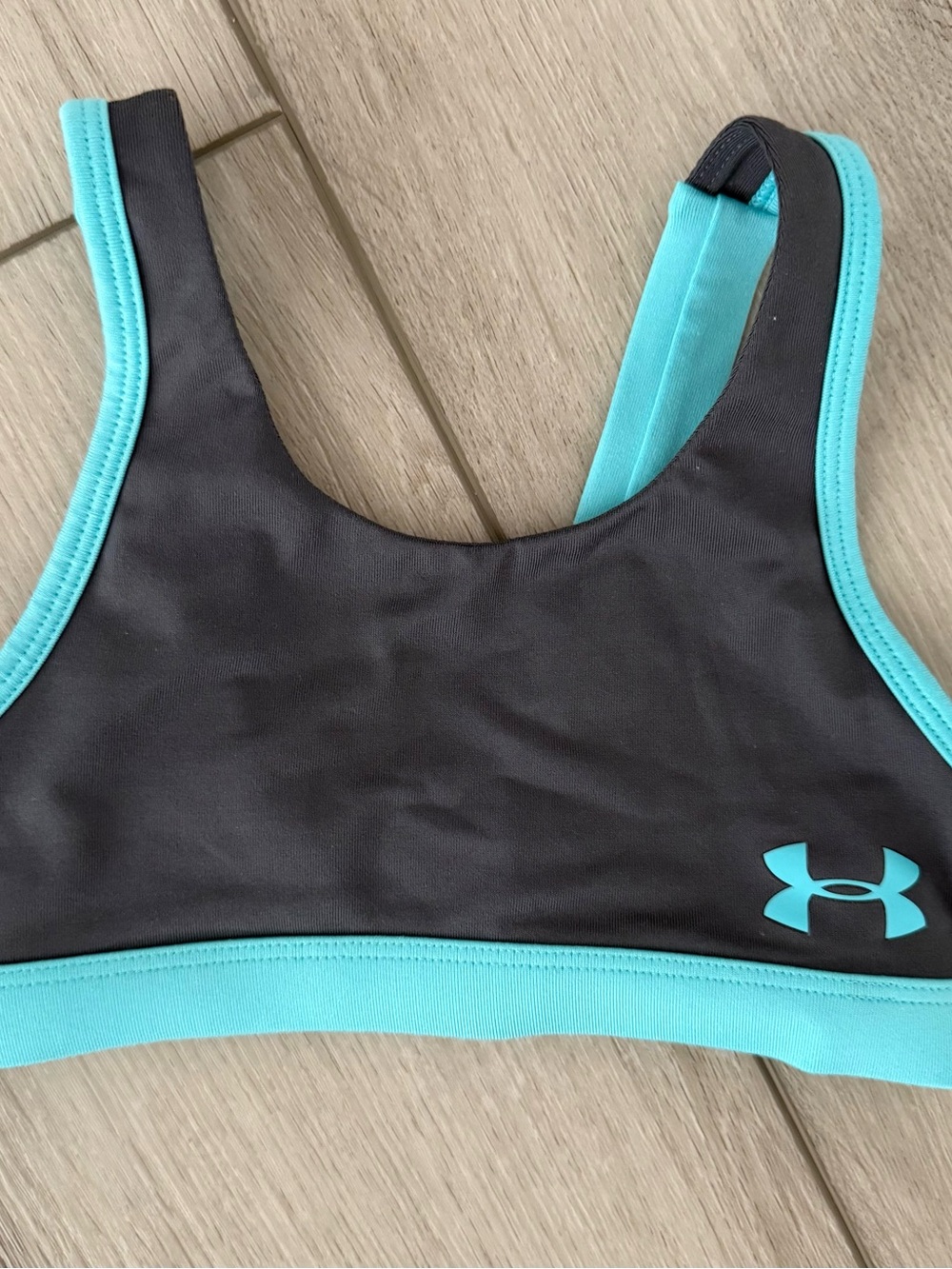 Under Armour Girl’s Sports Bra size YXS Brand New but no tags